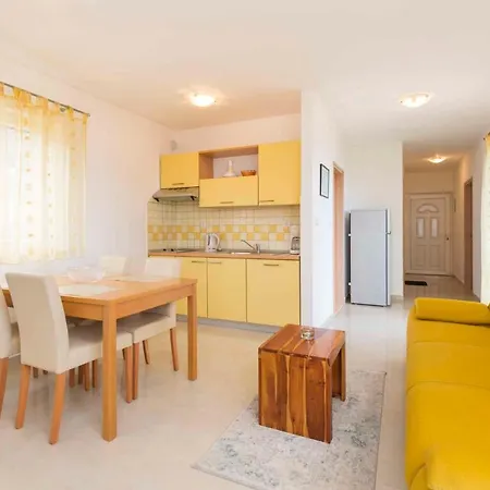 In Labin/istrien 30422 Apartment *